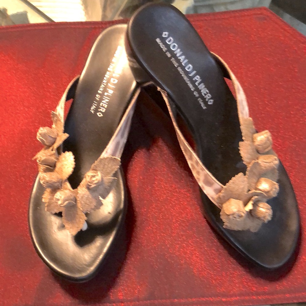 SZ 8 DONALD PLINER WEDGE SANDAL WEDGES MADE IN ITALY CIS S NICE W/LEOPARD PRINT